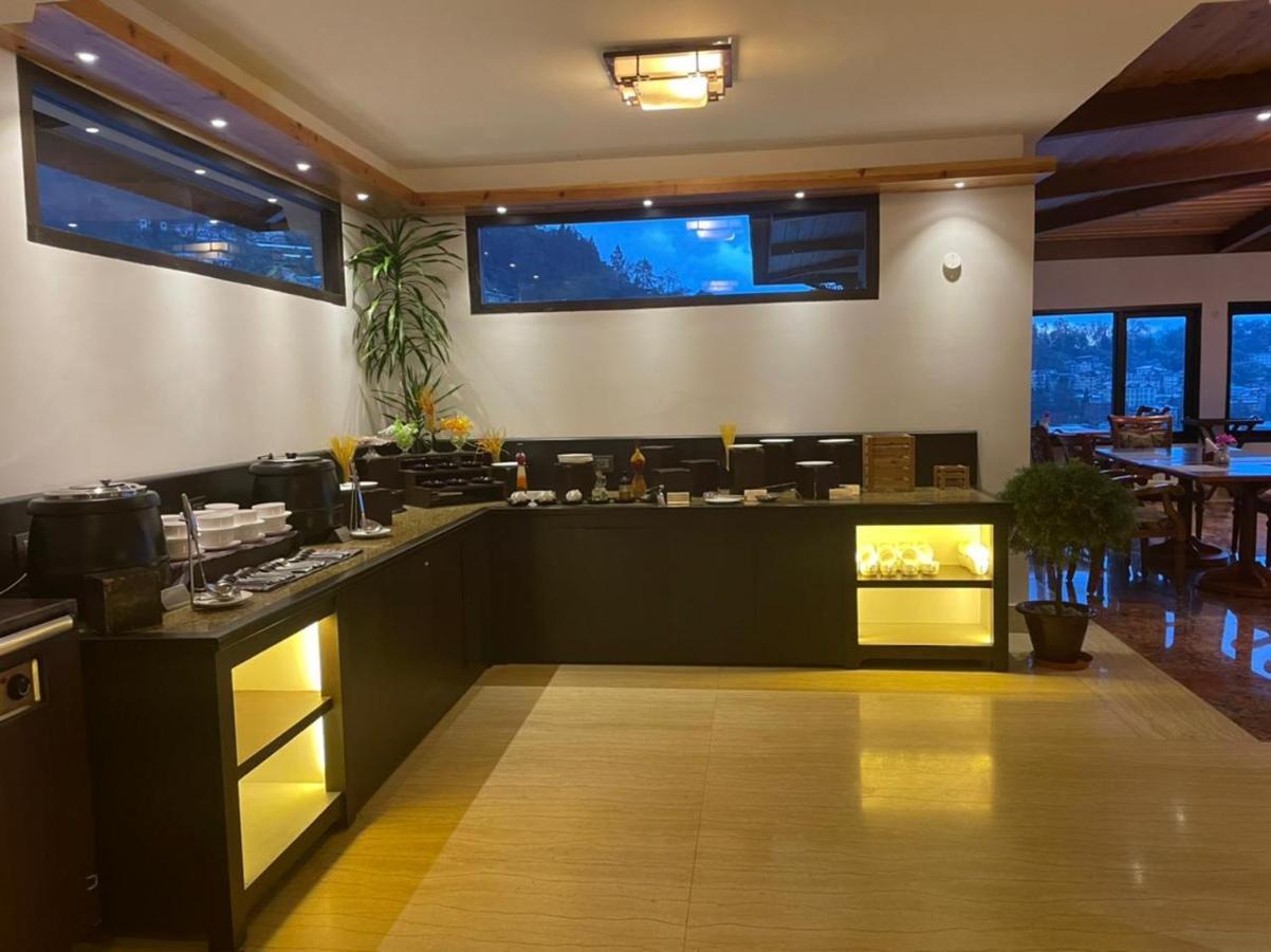 Denzong Regency- Luxury Mountain Retreat Spa & Casino Gangtok Bagian luar foto