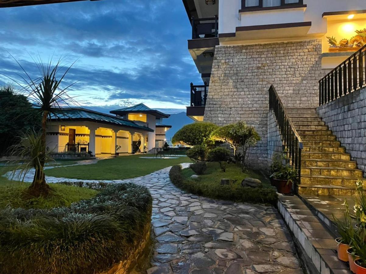 Denzong Regency- Luxury Mountain Retreat Spa & Casino Gangtok Bagian luar foto