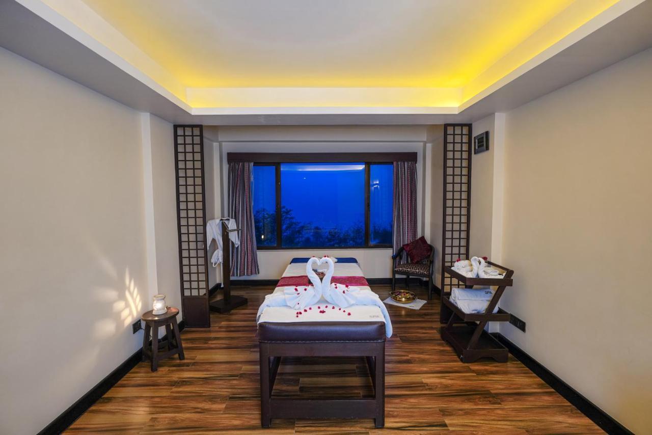 Denzong Regency- Luxury Mountain Retreat Spa & Casino Gangtok Bagian luar foto