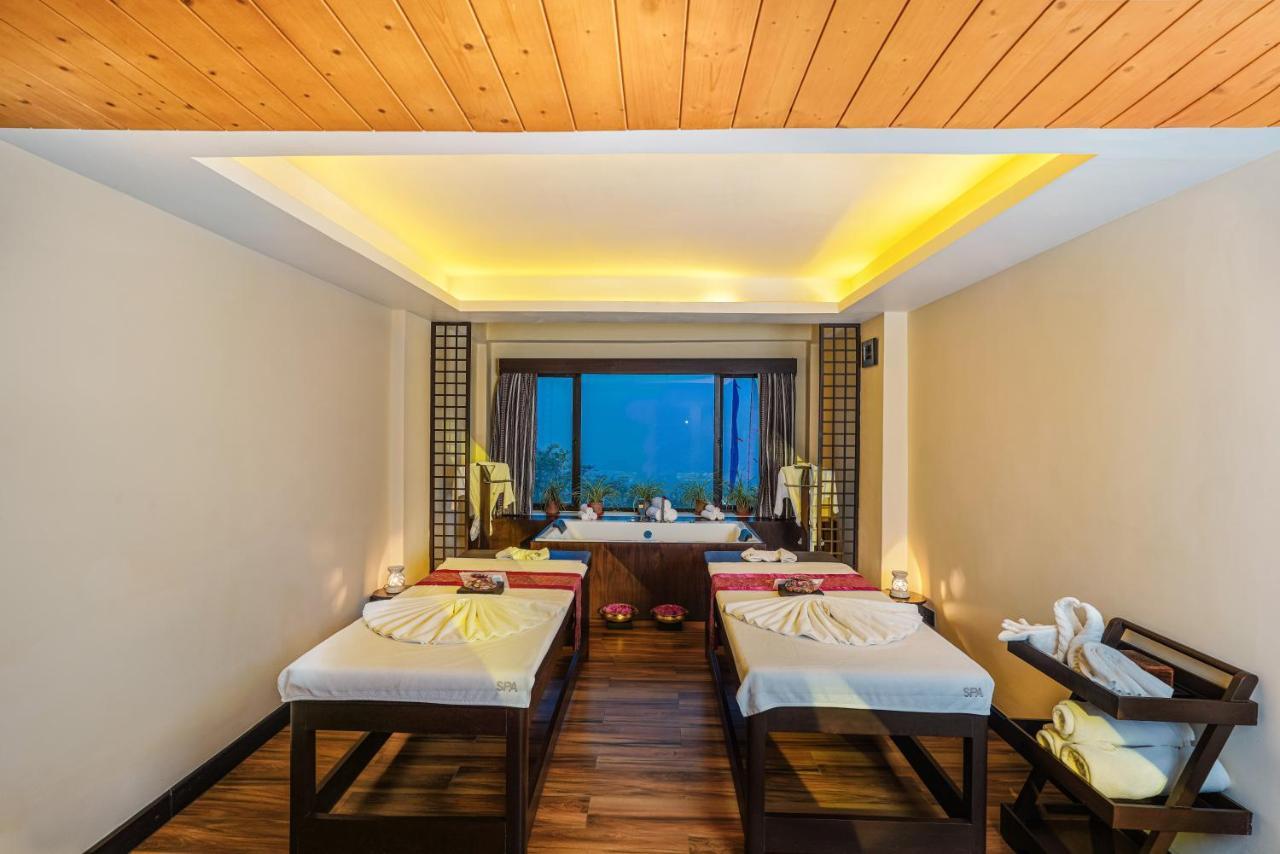 Denzong Regency- Luxury Mountain Retreat Spa & Casino Gangtok Bagian luar foto