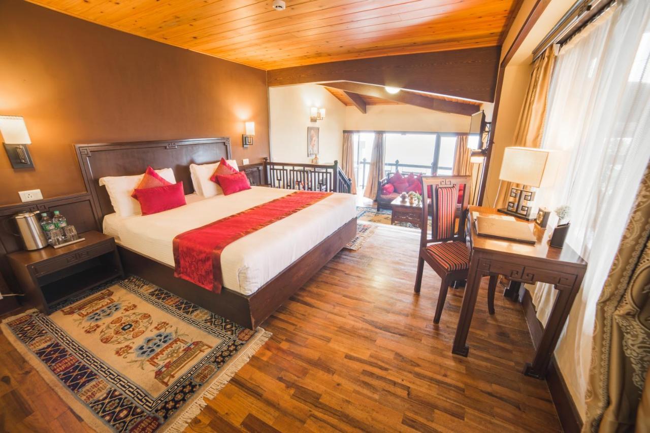 Denzong Regency- Luxury Mountain Retreat Spa & Casino Gangtok Bagian luar foto