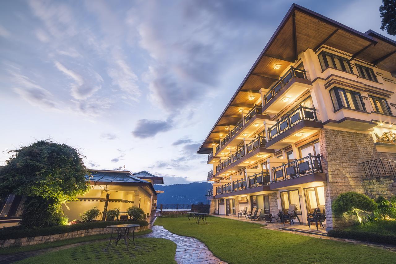 Denzong Regency- Luxury Mountain Retreat Spa & Casino Gangtok Bagian luar foto