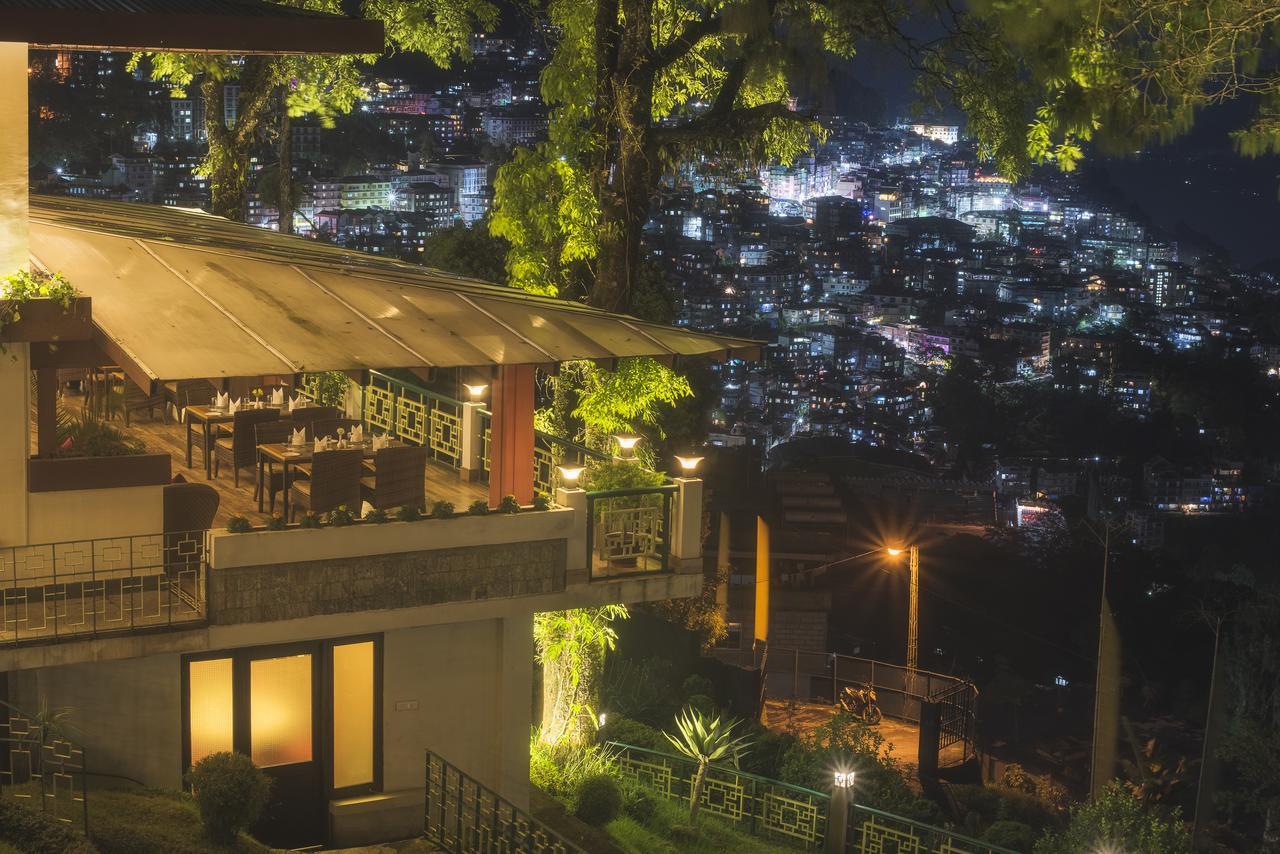 Denzong Regency- Luxury Mountain Retreat Spa & Casino Gangtok Bagian luar foto