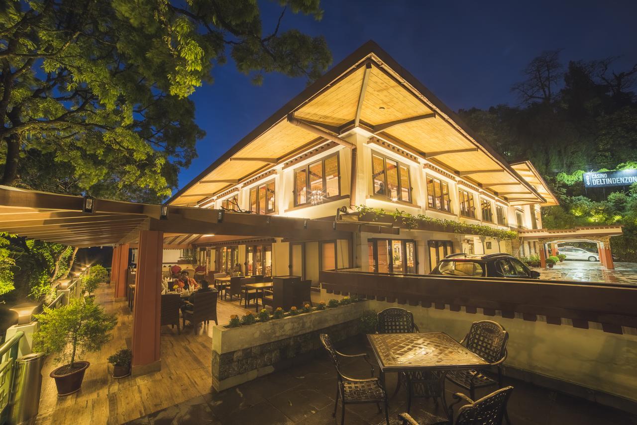 Denzong Regency- Luxury Mountain Retreat Spa & Casino Gangtok Bagian luar foto