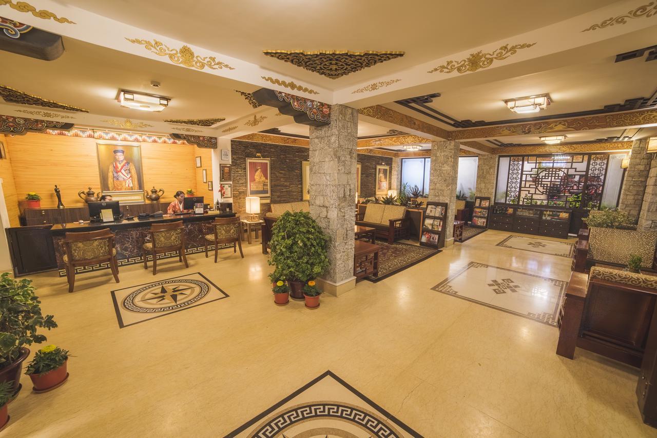 Denzong Regency- Luxury Mountain Retreat Spa & Casino Gangtok Bagian luar foto